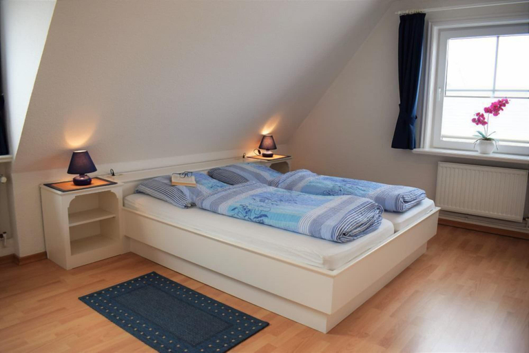Bedroom 2, Haus Deichkrone, Nordfriesland
