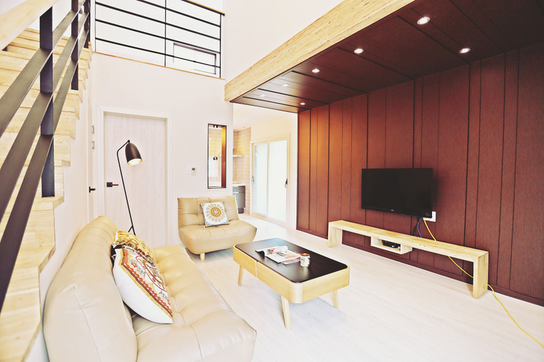 Others 5, The Ocean Pension, Jeju