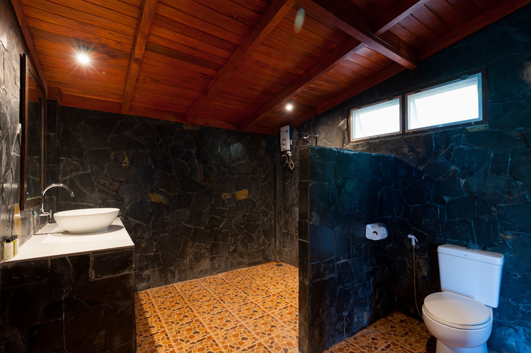 Bathroom 4, Koh Tao Relax Freedom Beach Resort, Ko Phangan