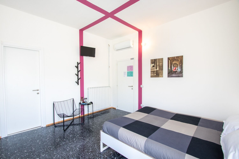 Bedroom 3, Maison44, La Spezia
