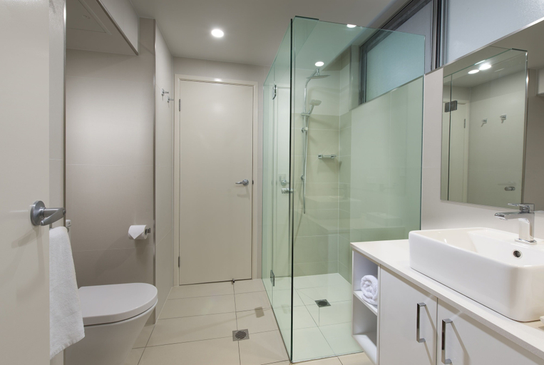 Bathroom 4, Whitsunday Apartments, Whitsunday