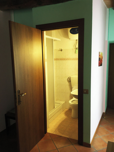 Bathroom, In Castello, Lucca