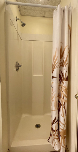 Bathroom 4, Oasis Guest House, Boston