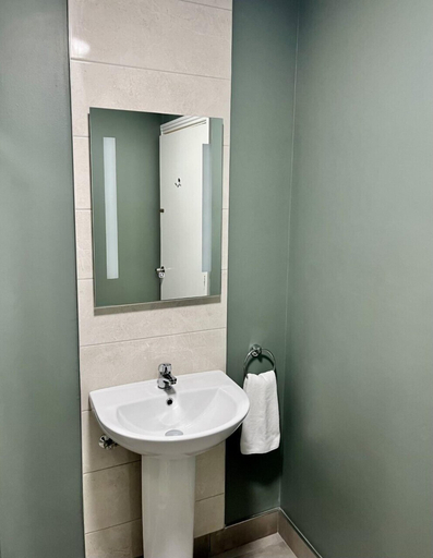 Bathroom 4, Dingle Harbour Lodge