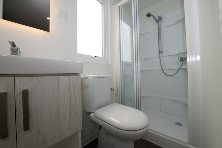 Bathroom 4, The Garda Village, Brescia