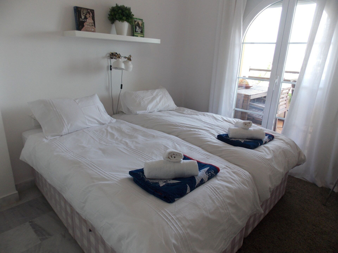 Bedroom 2, Fabulous Apartment Near Puerto Banus, Málaga