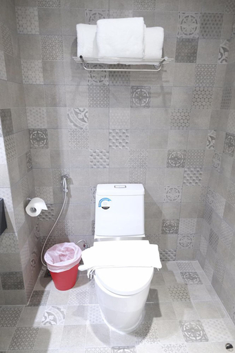 Bathroom 5, The Tung, Pattaya
