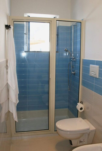 Bathroom 3, SalinArte, Messina