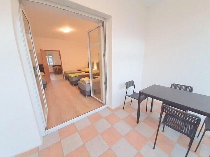 Others 5, Apartments SteelCity Linz, Linz