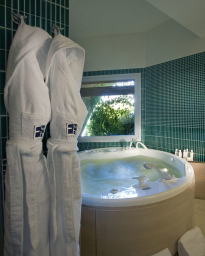 Bathroom 5, L'Ea Bianca Luxury Resort, Olbia-Tempio