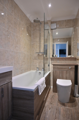 Bathroom 5, Toravaig House Hotel, Highland