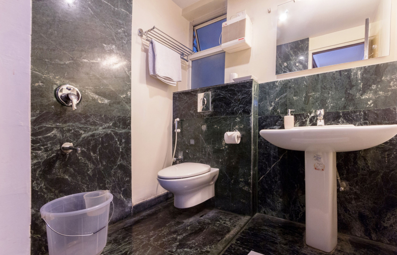 Bathroom 4, Maple Suites Serviced Apartments, Bangalore
