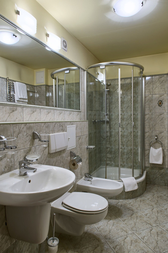 Bathroom 4, Hotel Dwor Polski, Środa Śląska