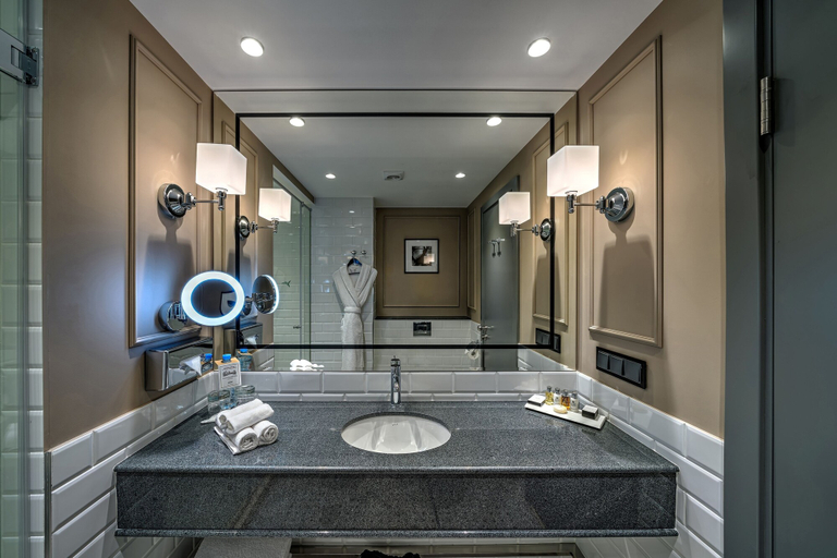 Bathroom 3, Chekhoff Hotel Moscow Curio Collection by Hilton, Northern