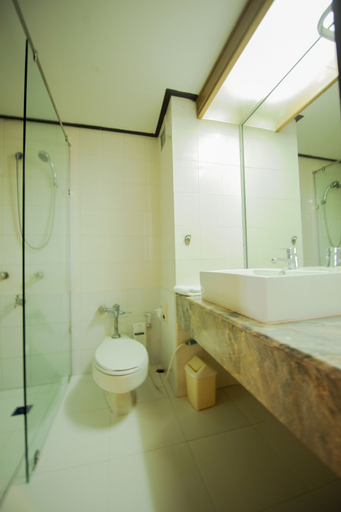 Bathroom 4, Haad Kaew Resort, Singha Nakhon