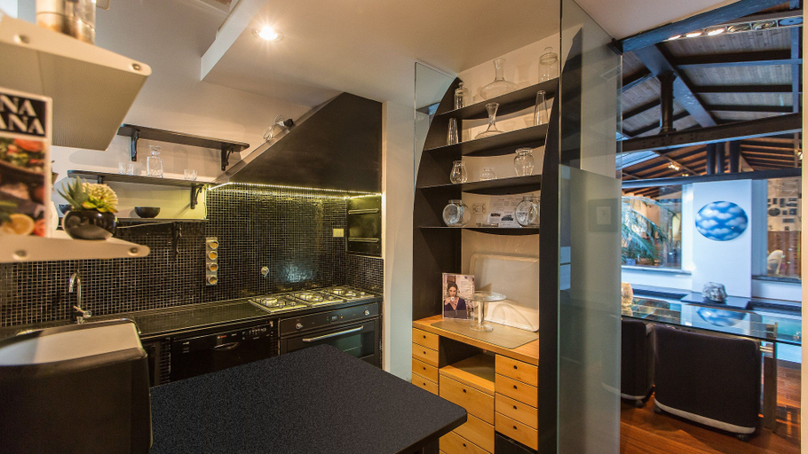 Food & Drinks, Rental In Rome Riari Garden Luxury, Roma