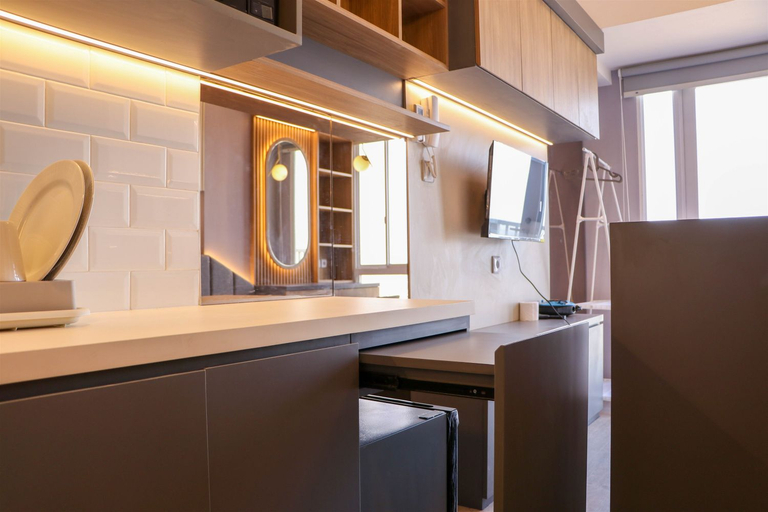Others 4, Studio (No Kitchen) with Sea View Tokyo Riverside PIK 2 Apartment By Travelio, Tangerang