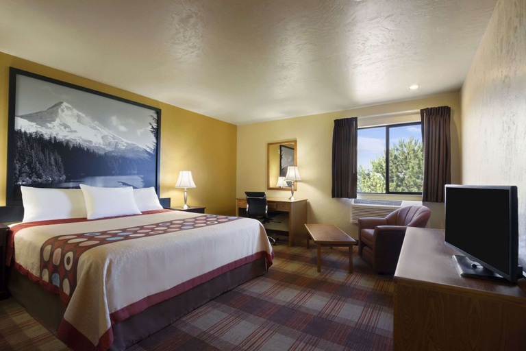 Bedroom 3, Super 8 by Wyndham Kennewick, Benton