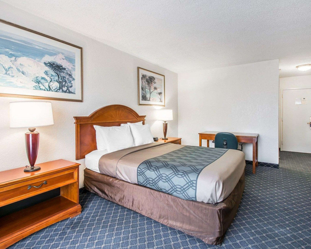 Bedroom 3, North Miami Beach Gardens Inn & Suites, Miami-Dade