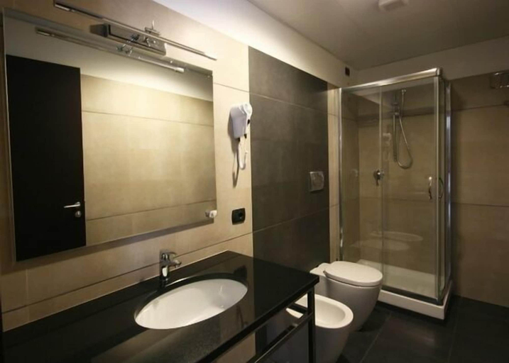 Bathroom 5, Guest House Residence, Messina