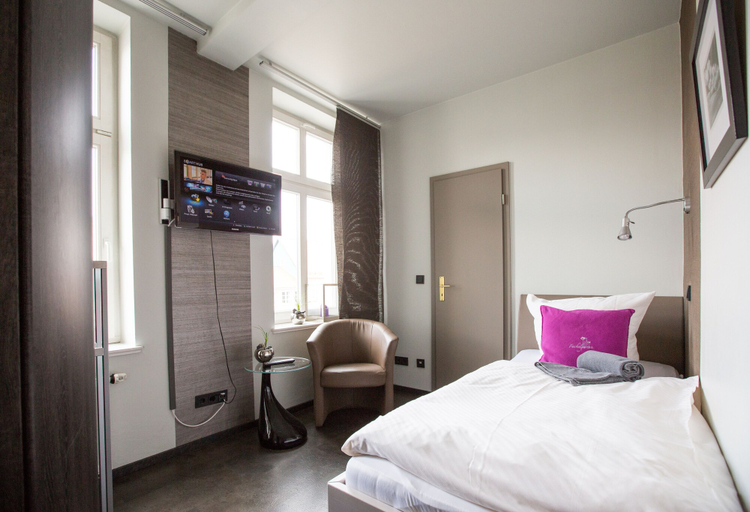 Bedroom 3, Hotel und Restaurant Fackelgarten, Ludwigslust-Parchim