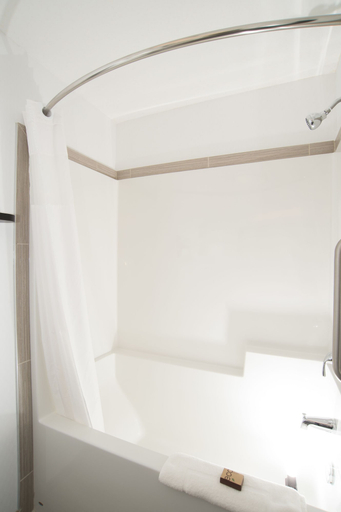 Bathroom 4, Western Star All Suites Signature Hotel, Division No. 1