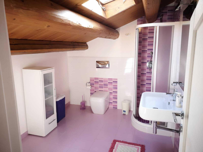 Bathroom 4, Villa Relax, Ragusa