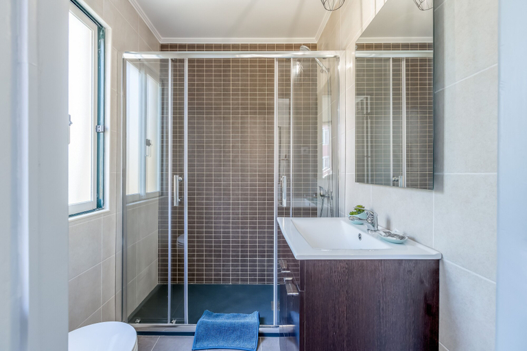 Bathroom 4, Alfama, Bright Spacious W/ Terrace Apartment, By TimeCooler, Lisbon