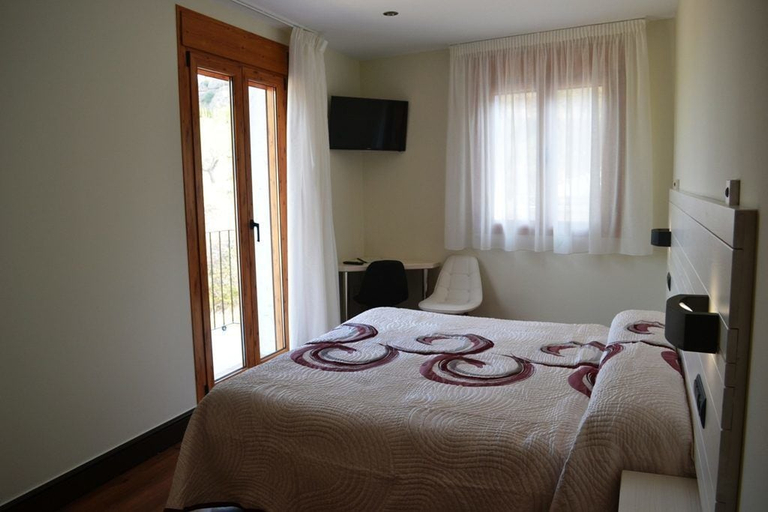 Bedroom 5, Posada Guadalupe, Teruel