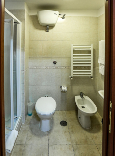 Bathroom 5, Lydka Domus, Roma
