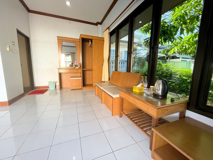 Others 2, Sadudee Mansion, Muang Surat Thani