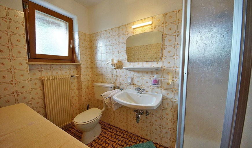 Bathroom 3, Hotel Chalet La Palsa, Bolzano