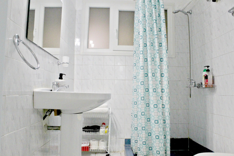 Bathroom, Nephiria, Under the Acropolis, In the heart of Plaka, Attica