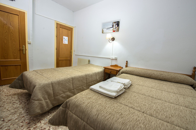 Bedroom 3, Hostal Santa Bárbara, Toledo