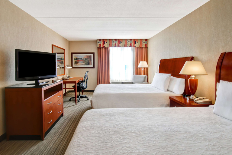 Bedroom 3, Hilton Garden Inn Toronto/Burlington, Halton