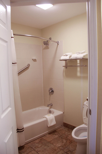 Bathroom 3, Relax Inn & Suites, Lyon