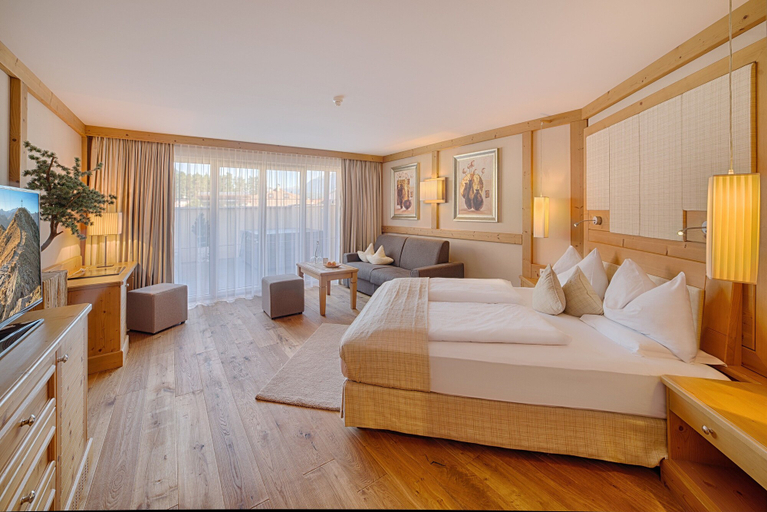 Bedroom 4, Majestic – Unique Spa Resort, Bolzano