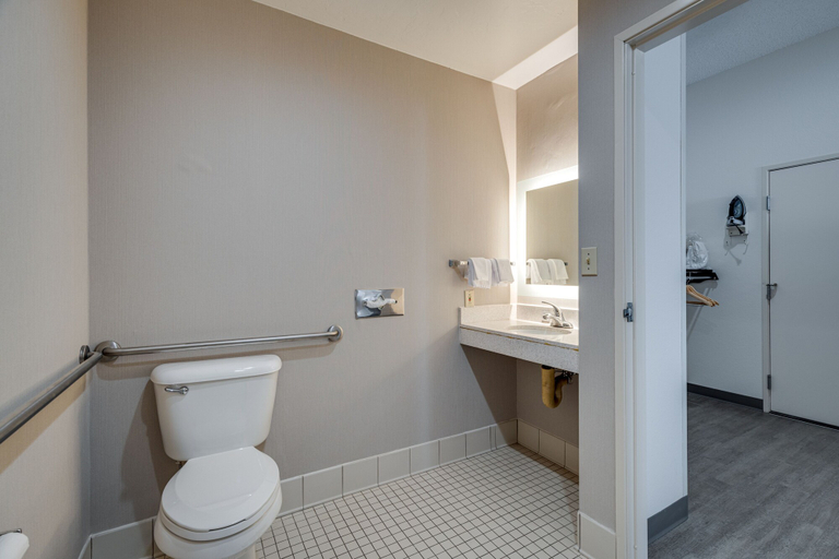 Bathroom 3, MySuites Lawton, Comanche