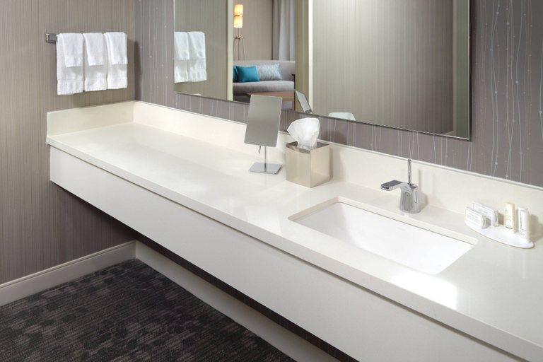 Bathroom 4, Courtyard by Marriott Atlanta Alpharetta, Fulton