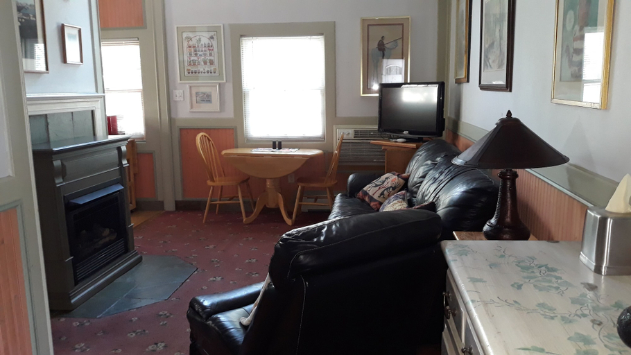 Others 5, Columbine INN, Clear Creek