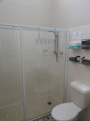 Bathroom 4, Henry's Quirindi, Liverpool Plains