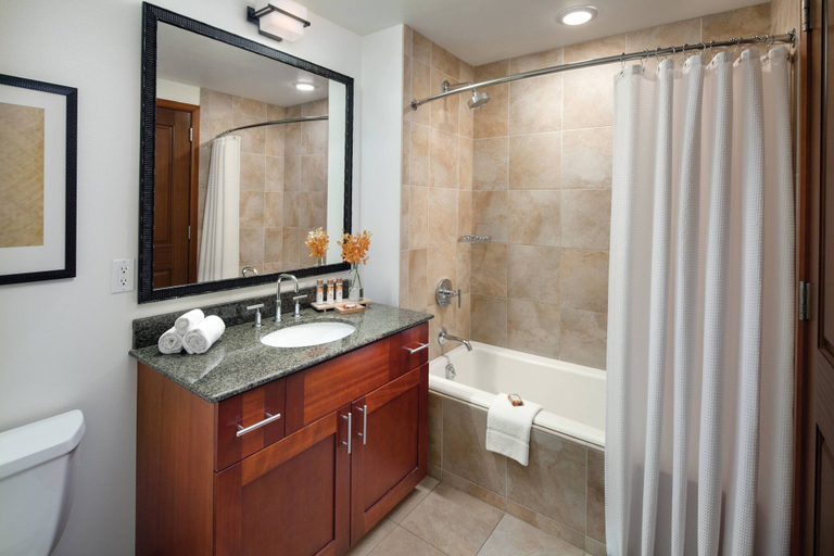 Bathroom 5, Marriott's Kauai Lagoons, Kauai