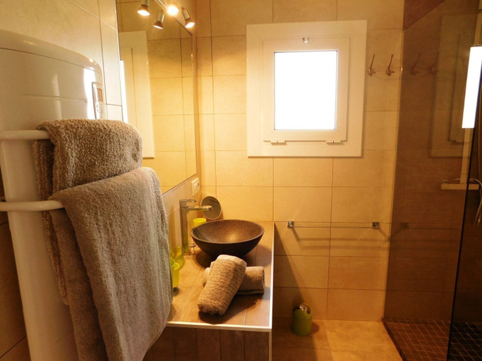 Bathroom 4, Apartamento Santa Monica - A112, Girona