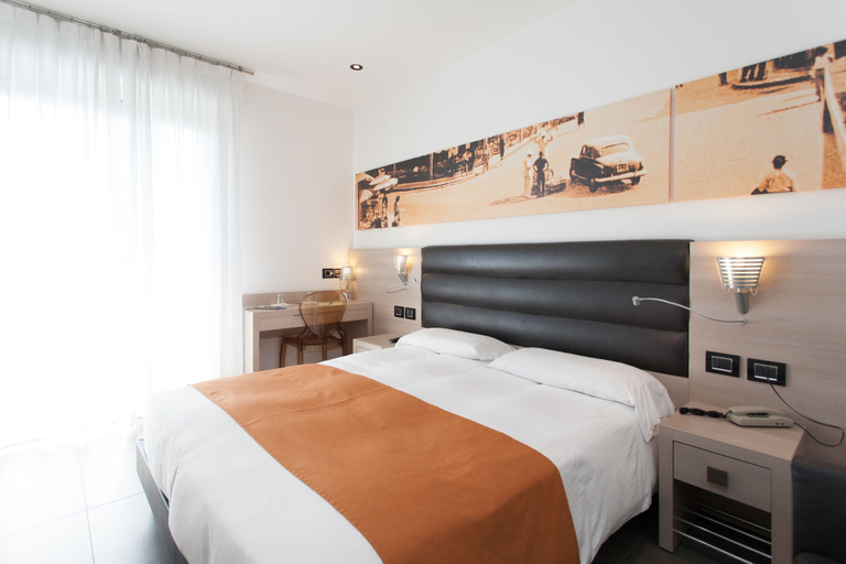 Bedroom 3, Hotel Adlon, Venezia
