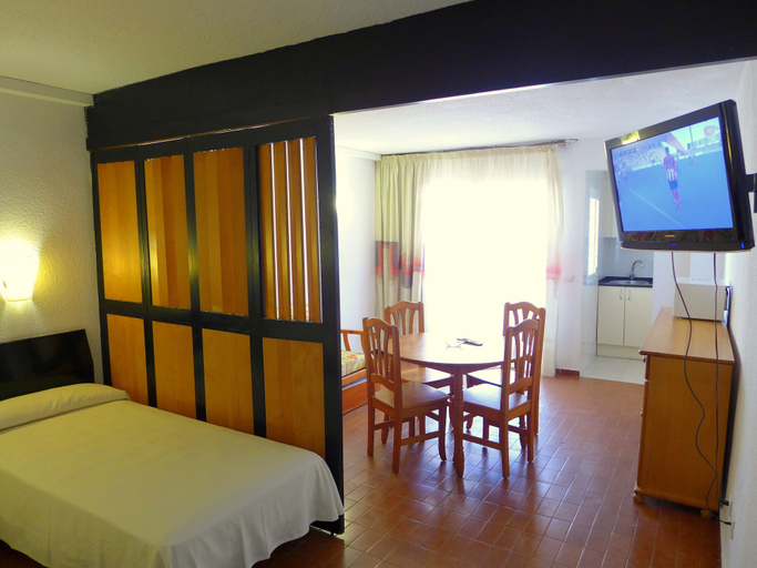 Bedroom 2, Apartamentos Alboran 24, Tarragona