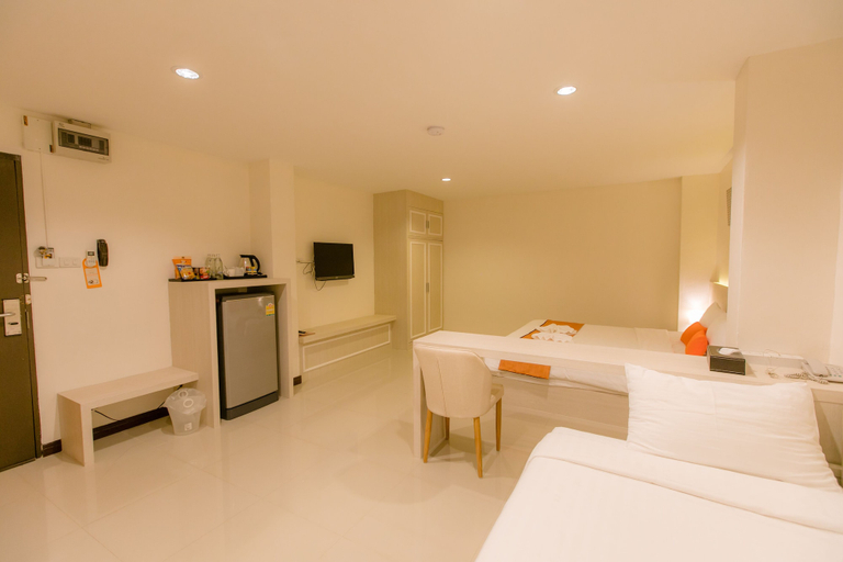 Bedroom 3, De Hug Hotel & Residence, Muang Chiang Rai