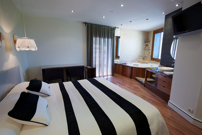 Bedroom 3, Posada Guadalupe, Teruel