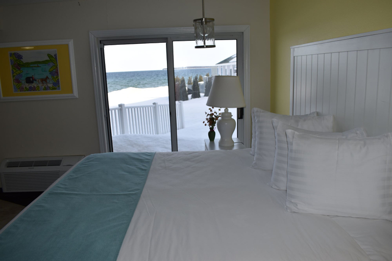 Bedroom 2, Breakers Resort & Beach Bar, Mackinac