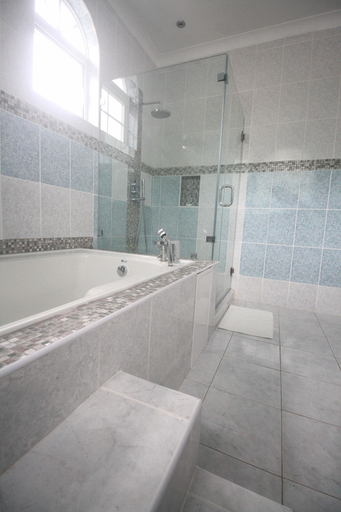 Bathroom 4, Summer Breeze Vacation Home