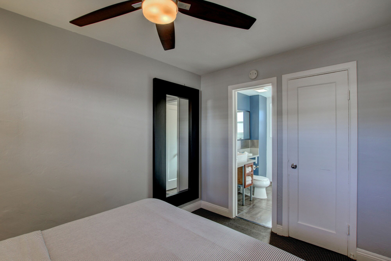 Bedroom 2, Beach Haven Inn, San Diego